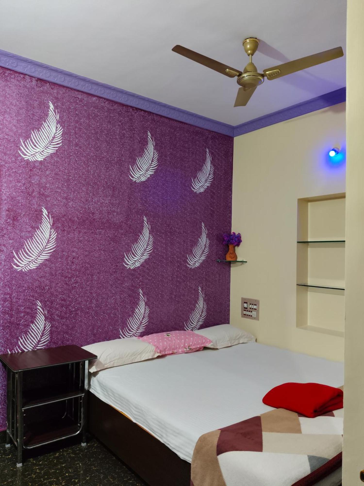 Vinayaka Homestay Hampi Bagian luar foto