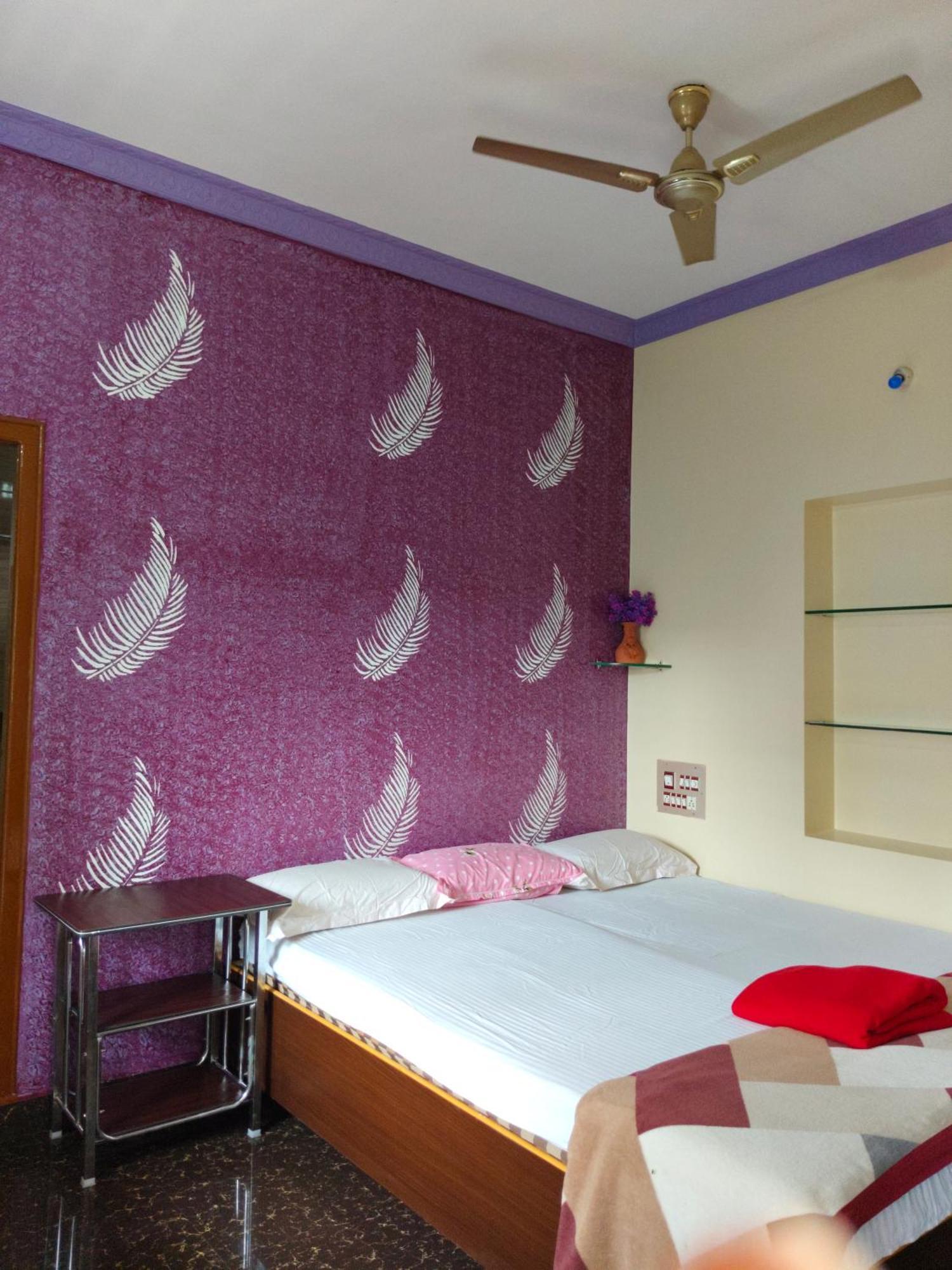 Vinayaka Homestay Hampi Bagian luar foto