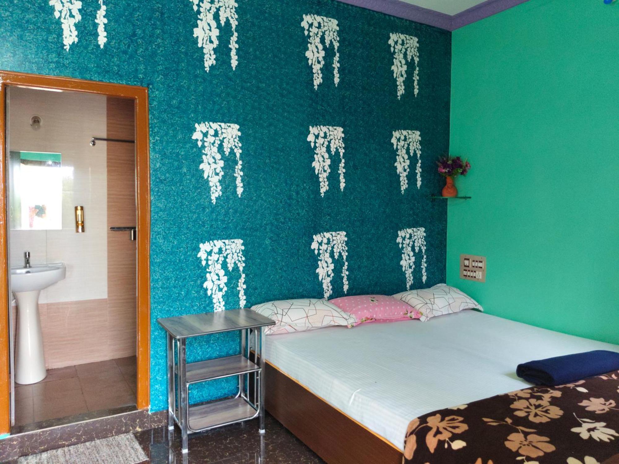 Vinayaka Homestay Hampi Bagian luar foto