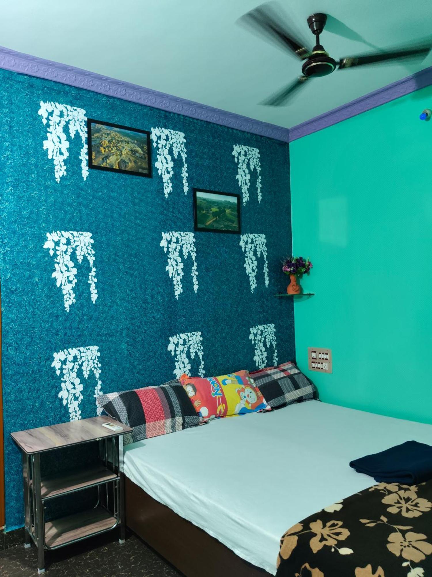 Vinayaka Homestay Hampi Bagian luar foto